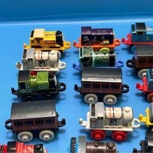 Thomas & Friends Mini Micro Trains Lot